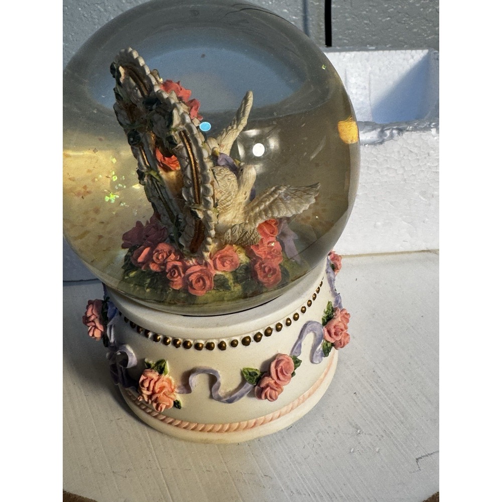 Vintage Musical Snow Globe Double Doves Heart Music Box Plays "Love Song" New - Picture 5 of 11